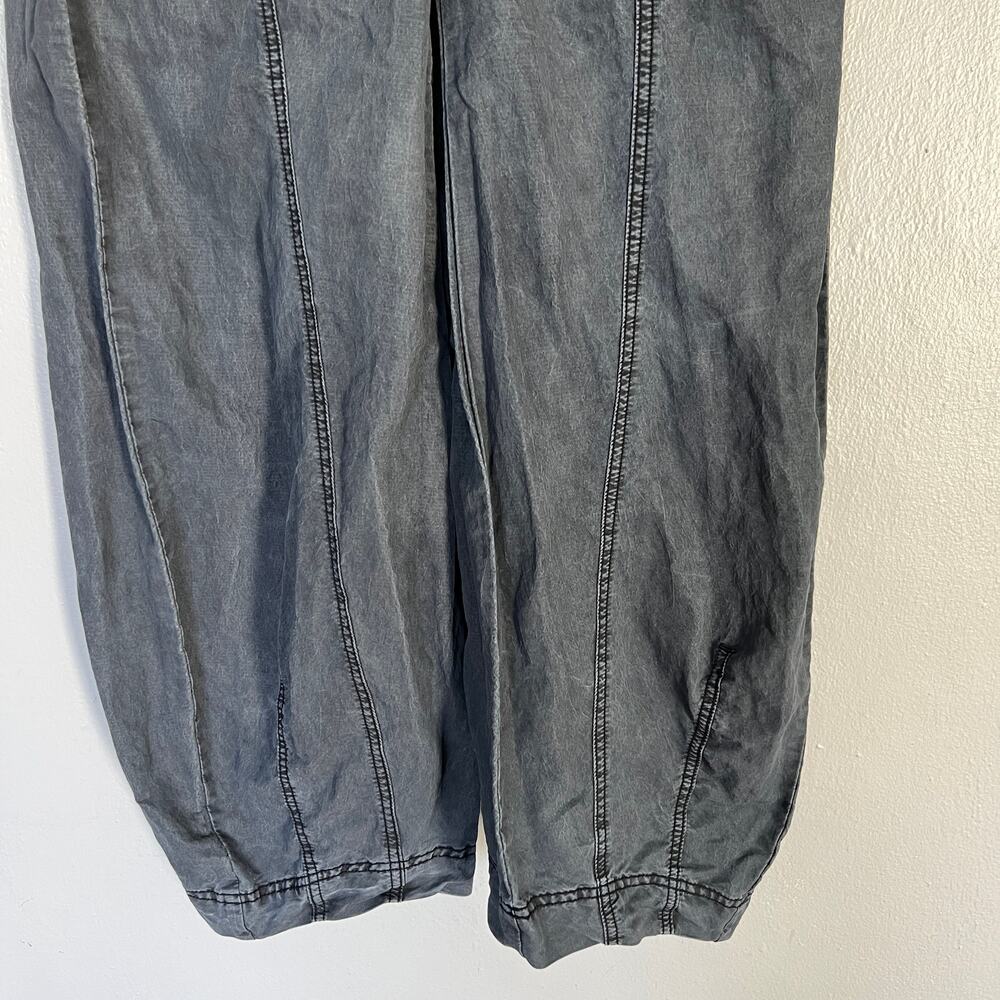 Free People Sylvie Barrel Pants Women's Size XS Gray Mid-Rise Relaxed Crinkly - Picture 5 of 11